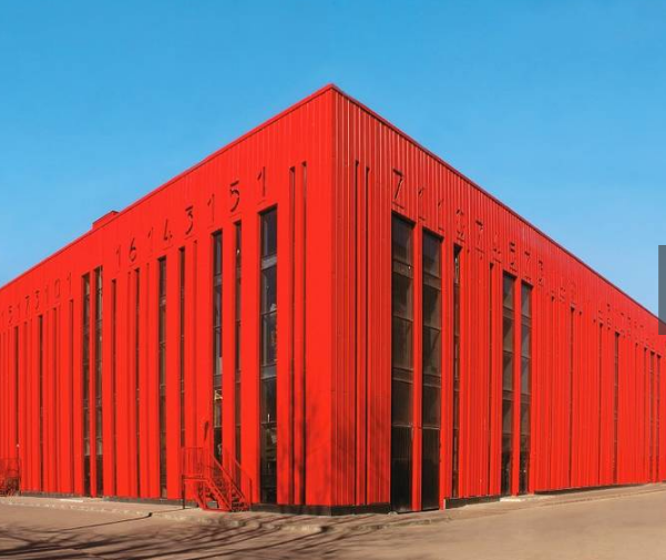 盘点魅力十足的红色建筑:有的像条形码有的像齿轮